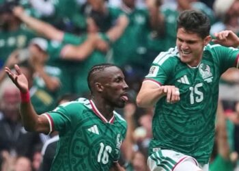 México bate África do Sul na abertura da Copa