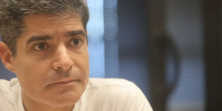 Após susto em avião, ACM Neto relata pânico, diz que recorreu à fé em Deus e garante: ‘Pré-campanha está mantida’