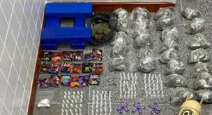 PM apreende mais de 1.400 porções de maconha e prende suspeito de tráfico em Feira
