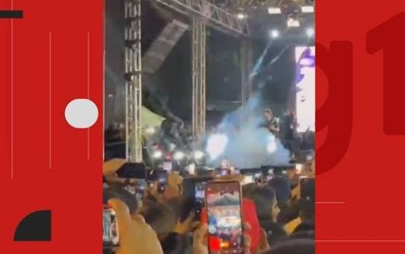 Estrutura de palco desaba durante show de Amado Batista em festa de São João na Bahia