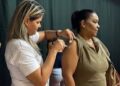 Vacinação contra influenza ganha reforço em Feira e alcança 873 pessoas no fim de semana