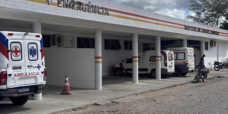 Ciclista morre após batida com caminhão na BR-242, no interior da Bahia