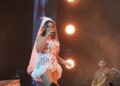 Cantores de forró criticam cachês, postura do público e espaço do sertanejo no São João do Nordeste