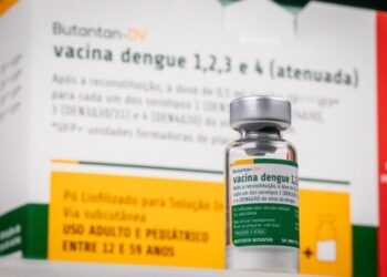 Ministério da Saúde suspende vacina da dengue do Butantan após o registro de duas mortes suspeitas