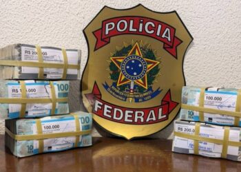 Suspeito de lavagem de dinheiro é preso com R$ 700 mil em espécie na Bahia
