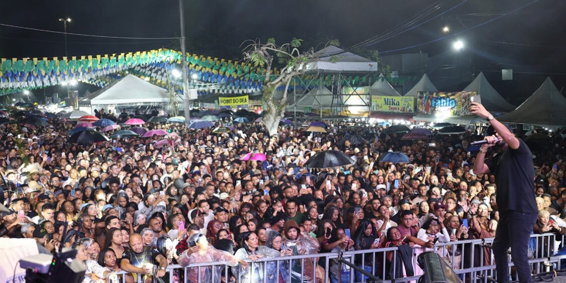 Feira terá forró até a manhã de segunda, em Jaíba e Morrinhos