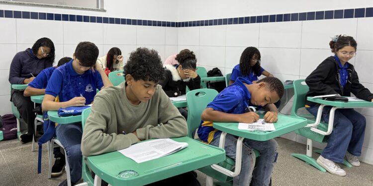 Prefeito sanciona lei que assegura matrícula de irmãos na mesma escola