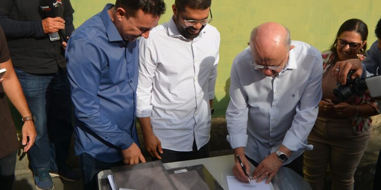 Prefeito José Ronaldo autoriza reforma do CSE e obras começam de imediato