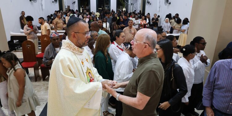 Comunidade católica do distrito de Maria Quitéria se despede do padre Zorilmar Fernandes