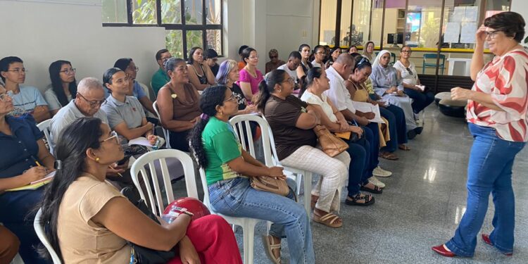 Secretaria da Mulher fortalece rede de proteção com palestra sobre enfrentamento à violência de gênero no Sesc Tomba