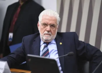 Jaques Wagner tentou vender terreno de R$ 15 milhões após operação da PF