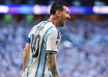 Messi faz mais um, Argentina leva susto, mas vence Cabo Verde na prorrogação e vai às oitavas da Copa do Mundo