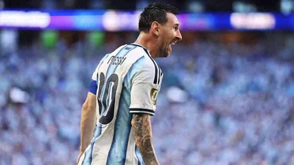 Messi faz mais um, Argentina leva susto, mas vence Cabo Verde na prorrogação e vai às oitavas da Copa do Mundo