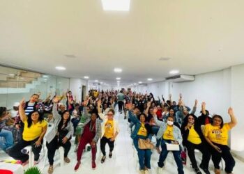 Professores de Feira de Santana aprovam paralisação na segunda-feira (20)