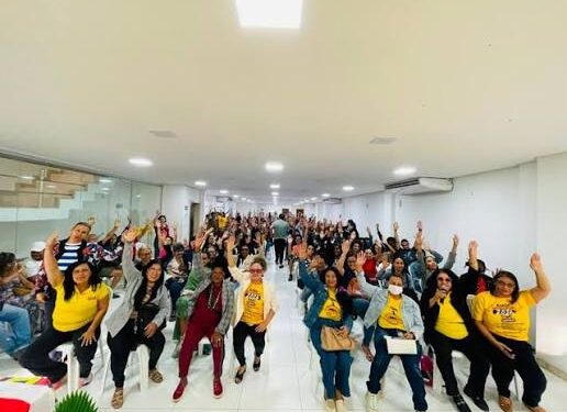 Professores de Feira de Santana aprovam paralisação na segunda-feira (20)