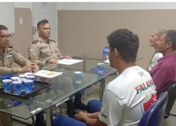 Polícia Militar reúne torcidas organizadas para reforçar segurança na semifinal do Baianão Série B