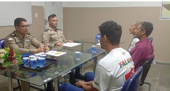 Polícia Militar reúne torcidas organizadas para reforçar segurança na semifinal do Baianão Série B