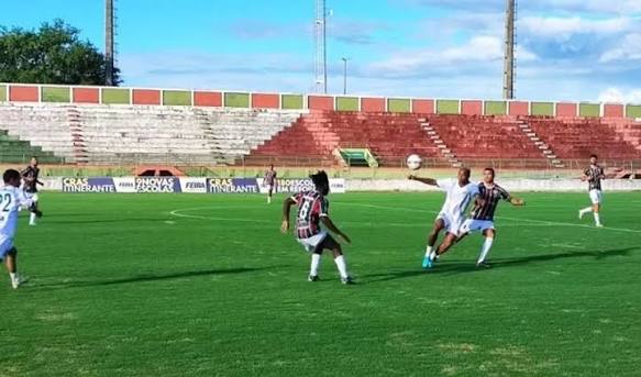 Fluminense de Feira vence o Feira FC, conquista o acesso e está na final da Série B do Baianão