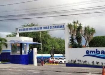 Arfes multa Embasa por demora na recuperação de pavimentação em Feira de Santana