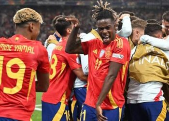 Espanha é a primeira finalista da Copa