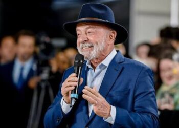 ‘Desenrola’ e fim da escala 6×1 ajudam Lula a melhorar imagem do governo, diz diretor da Quaest