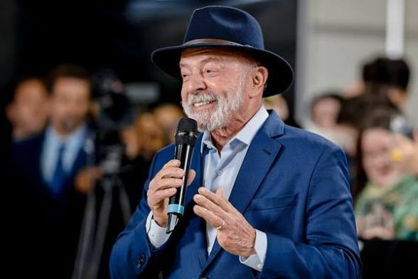 ‘Desenrola’ e fim da escala 6×1 ajudam Lula a melhorar imagem do governo, diz diretor da Quaest