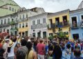Multidão toma as ruas de Salvador em celebração aos 203 anos da Independência da Bahia