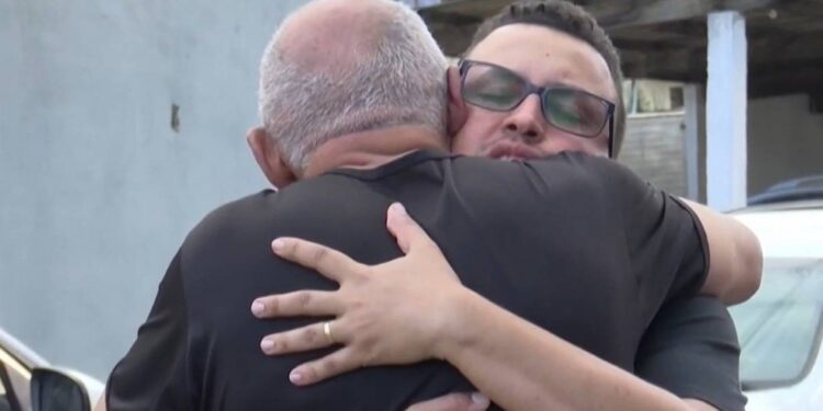 Adestrador que desapareceu por 4 dias na Bahia diz que bebeu lama e comeu cacau para sobreviver