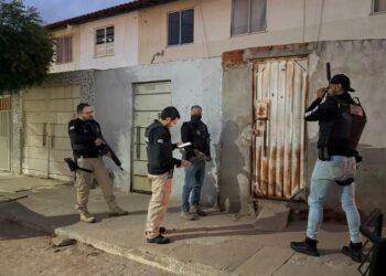 Operação prende 13 suspeitos de integrar grupo que movimentou R$ 110 milhões com tráfico na Bahia e em Pernambuco