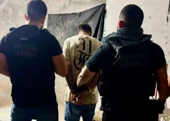 Homem que se masturbou em academia tentou fugir, atacou policiais com escombros e ficou em silêncio durante depoimento