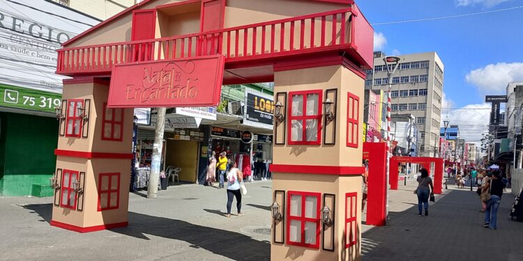 Decoração natalina vai oferecer magia e encantamento aos feirenses e visitantes