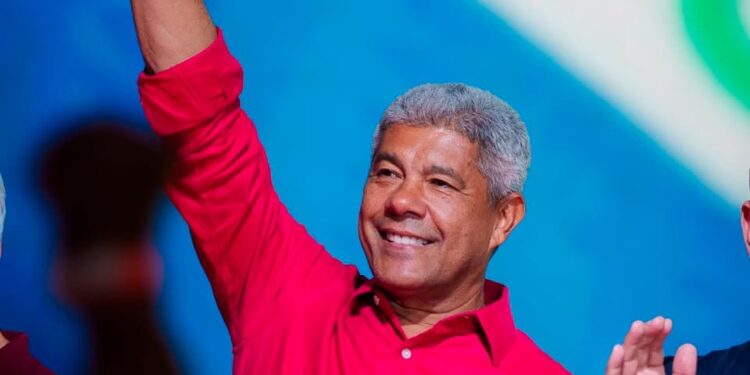 Jerônimo Rodrigues participa da convenção nacional de Lula em São Paulo como convidado de honra