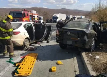 Quatro baianos morrem em acidente com 8 mortos provocado por motorista sem CNH e com tornozeleira que fugia com 137 kg de maconha