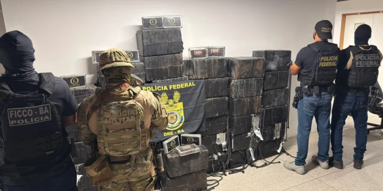 Nove suspeitos são presos e 1 tonelada de cocaína que iria pra Europa é apreendida no Porto de Salvador
