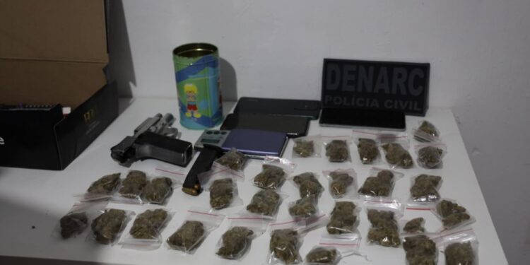 Casal é preso por tráfico de drogas durante operação contra organização criminosa em Feira de Santana