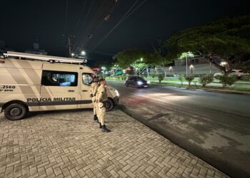 Suspeito de tentativa de latrocínio contra médico morre após troca de tiros com a PM na Bahia
