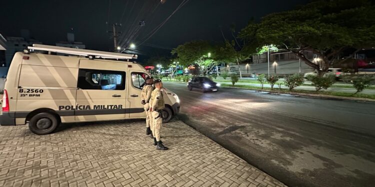 Suspeito de tentativa de latrocínio contra médico morre após troca de tiros com a PM na Bahia
