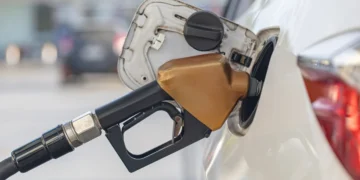 Gasolina muda neste sábado; veja quais carros podem sofrer mais com a nova mistura