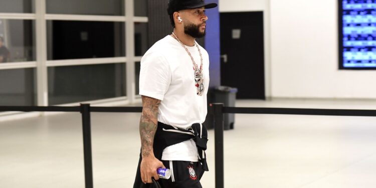 Memphis se pronuncia sobre saída do Corinthians: “Muito decepcionado