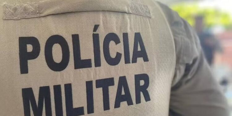 Policial reage a assalto e mata suspeito com tiro em Salvador, diz PM