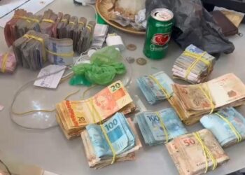 Operação contra tráfico de drogas pelos Correios prende dois e apreende R$ 57 mil em dinheiro em Salvador