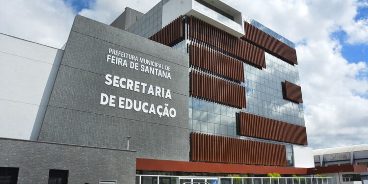 Prefeitura de Feira divulga lista final de aprovados no concurso para professor