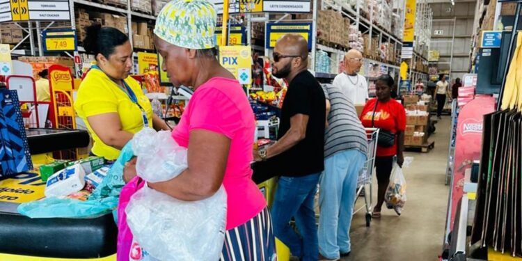 Cesta básica registra queda de 0,72% em agosto em Feira de Santana