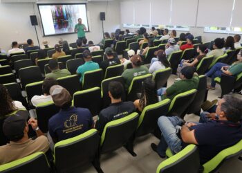 Curso sobre casqueamento e ferrageamento destaca cuidados com a saúde e o desempenho dos cavalos na Expofeira