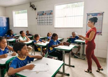 Feira de Santana se destaca entre as cidades baianas com menores índices de analfabetismo