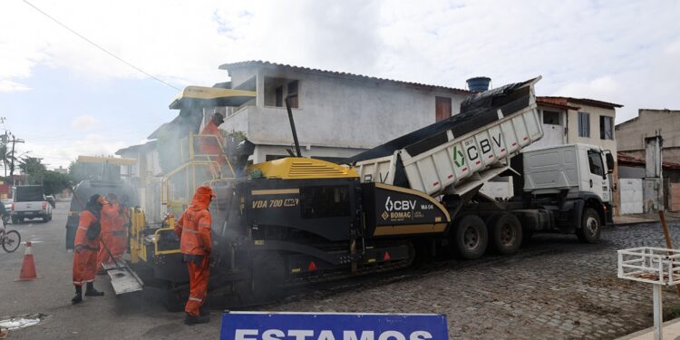 Pavimentação da Rua Milão melhora mobilidade e beneficia moradores no bairro Brasília