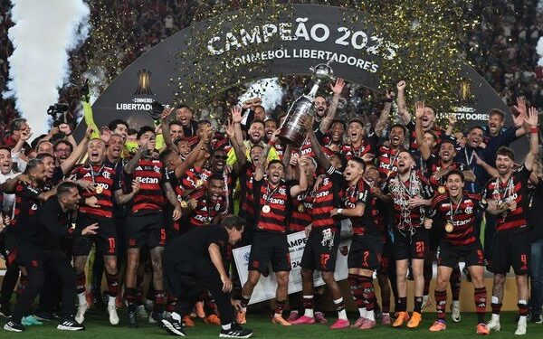 Flamengo é indicado ao prêmio de melhor clube masculino da Bola de Ouro