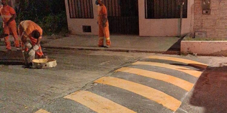 SMT inicia força-tarefa para reforçar sinalização de quebra-molas em mais de 100 ruas de Feira de Santana