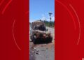 Batida entre dois carros deixa uma pessoa morta e outra ferida em Camaçari
