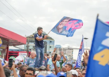 ACM Neto lidera com 51,1% dos votos válidos e consolida chance de vitória no 1º turno contra Jerônimo, aponta pesquisa